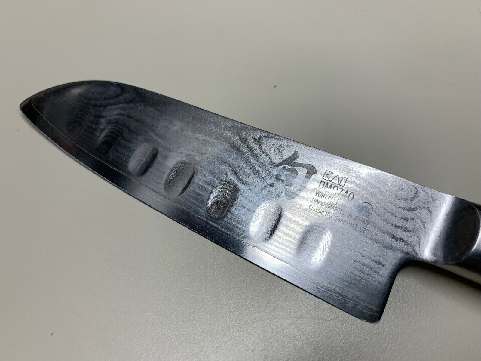 Shun Classic HG Santoku Knife DM-0740 Japan Made NICE - Fresh Stock Dated January 2026