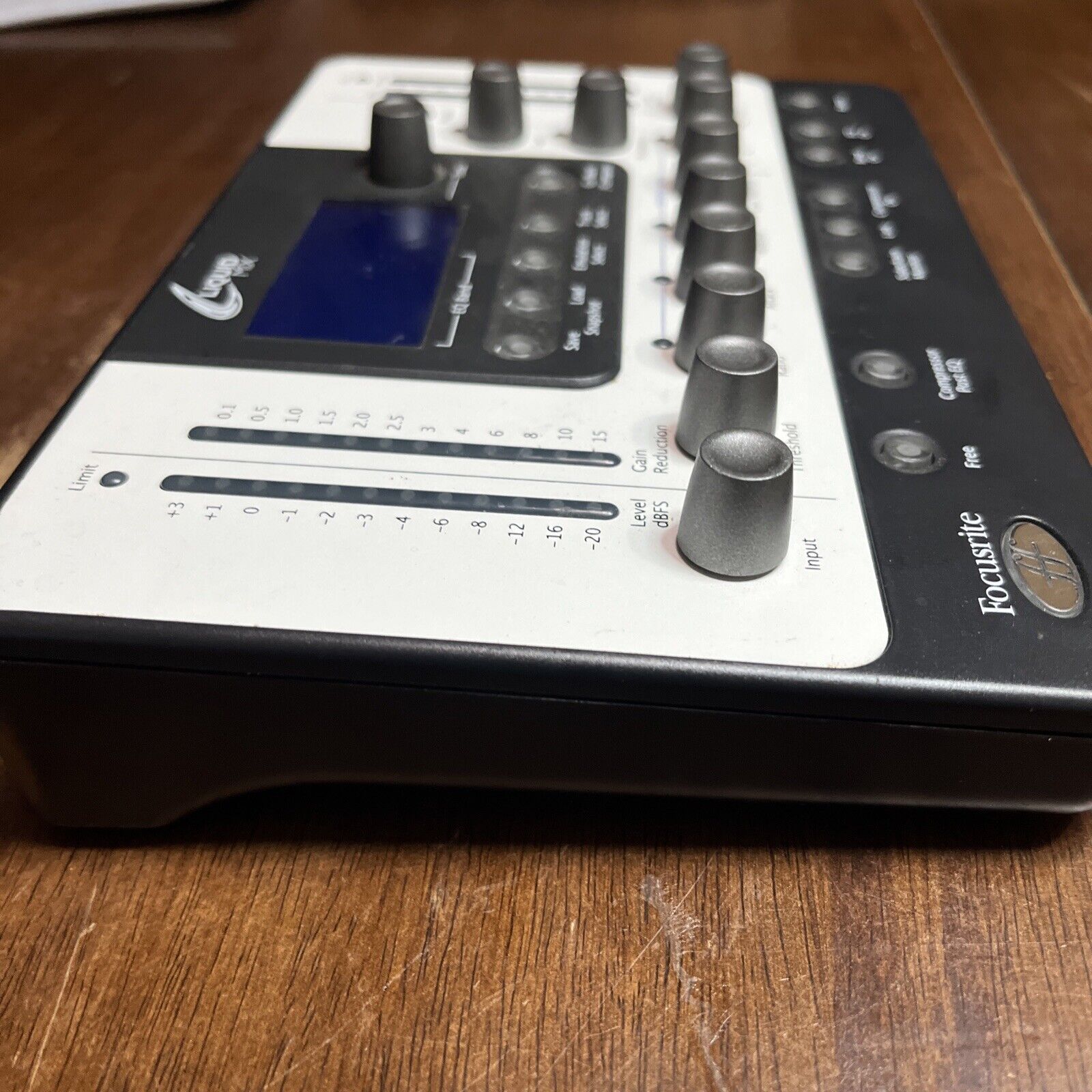 Focusrite Liquidmix 32 - with vintage EQ and compression modelling - Fresh Stock Dated December 2025