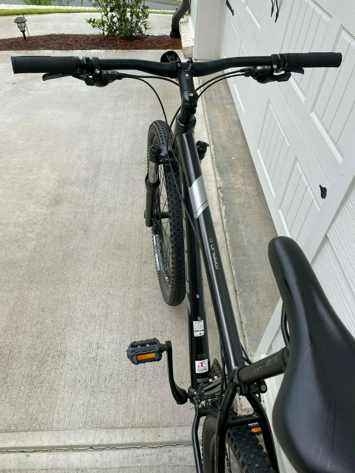 Trek Marlin 6 black mountain bike bicycle large frame 29er - Fresh Stock Dated December 2025