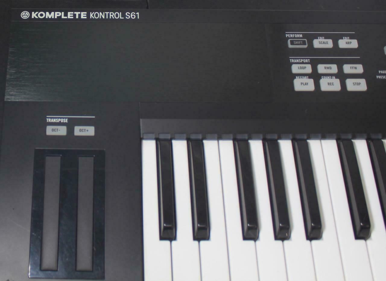 Native Instruments Komplete Kontrol S61 - Fresh Stock Dated December 2025