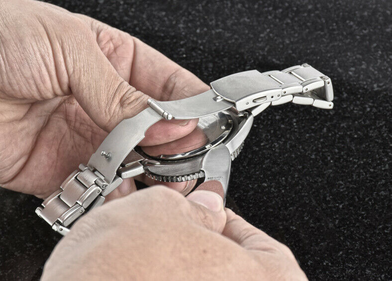 Watch Case Back Opener Jewelers Knife Remover Tool - Fresh Stock Dated December 2025