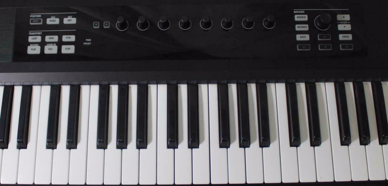 Native Instruments Komplete Kontrol S61 - Fresh Stock Dated December 2025