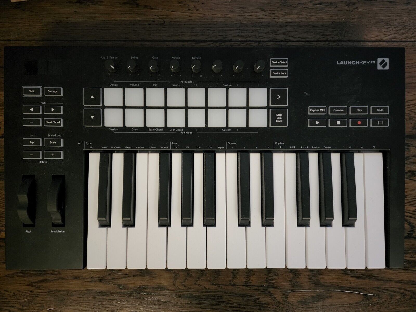 Novation Launchkey 25 MK3 25-Key USB MIDI Ableton Live Keyboard Controller - Fresh Stock Dated December 2025