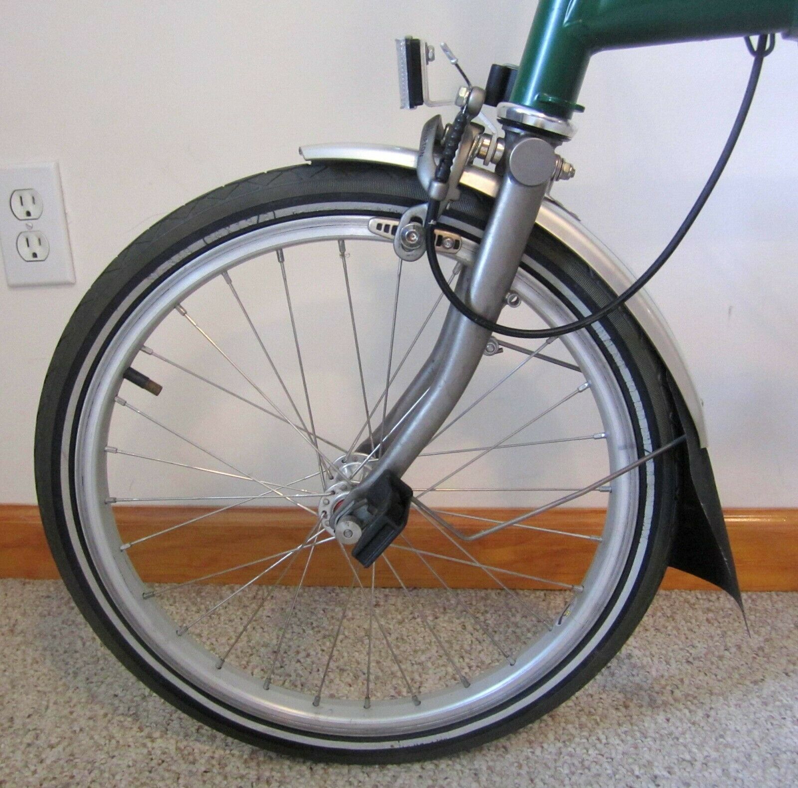 Brompton Superlight Titanium Folding Bike M3LX – 2000 Racing Green - Very Nice - Fresh Stock Dated December 2025