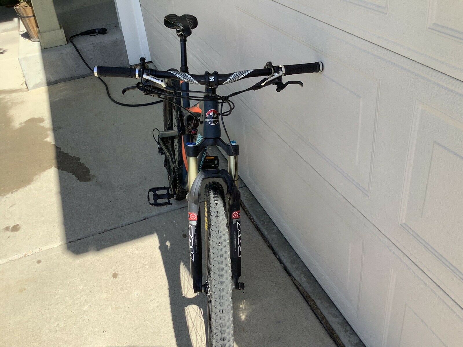 Rocky Mountain Bike MTB 750 MSL Thunderbolt Large Fiber Carbon - Fresh Stock Dated December 2025