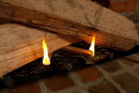 Fatwood  Firestarter Natural Pine Wood Sticks Hand Split Firewood 35 lbs Box - Fresh Stock Dated January 2026