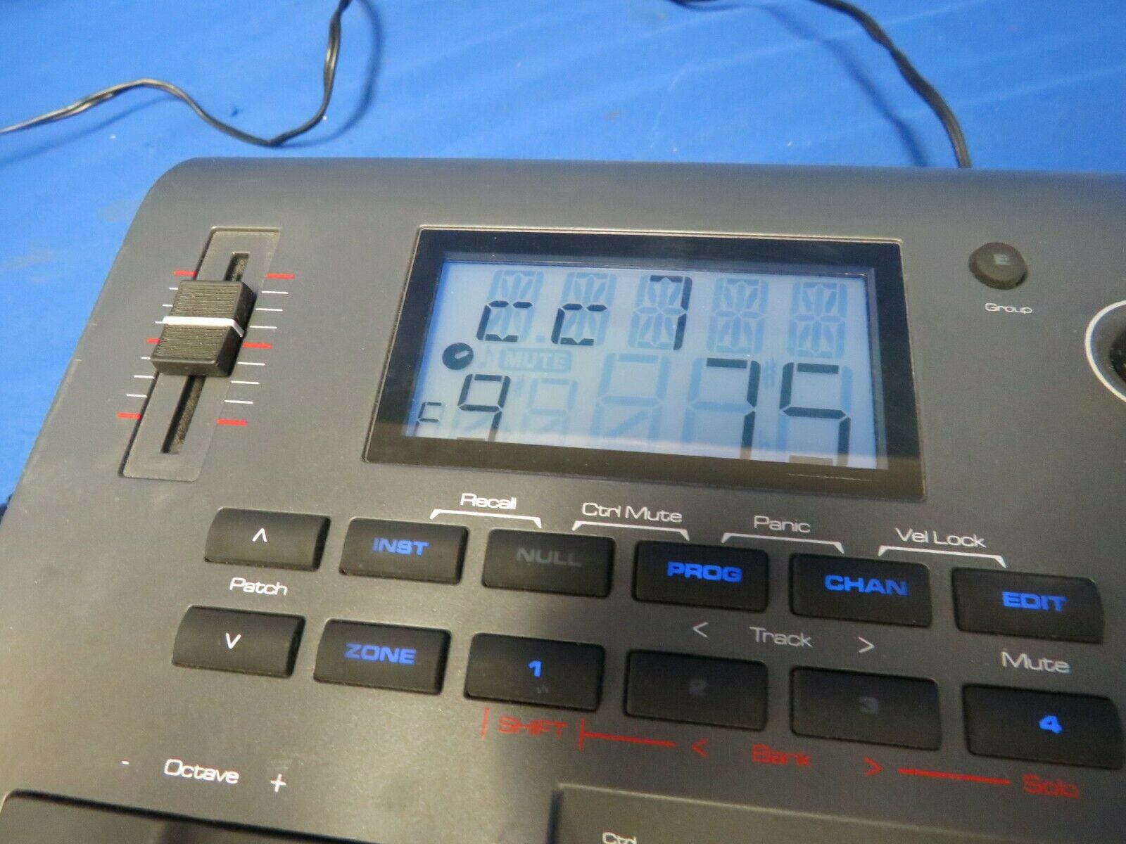 M-Audio Axiom 25 Advanced USB MIDI Controller w/9V power supply - Fresh Stock Dated December 2025