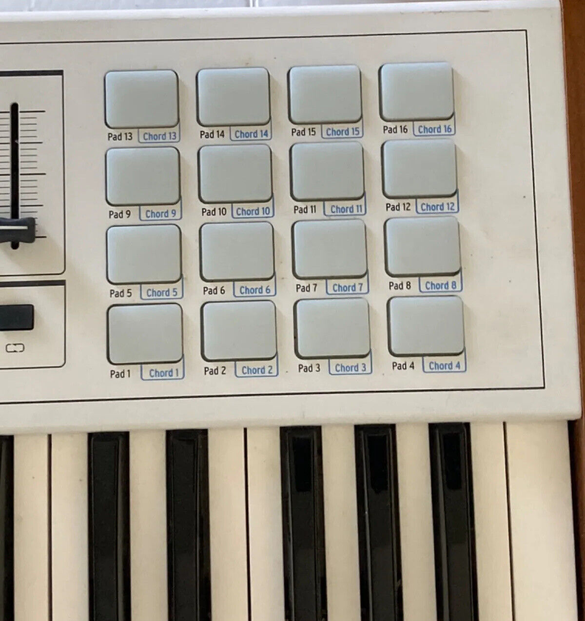 Arturia KeyLab 49 MIDI Controller Keyboard 49 Keys White 31x11x2 Analog - Fresh Stock Dated December 2025