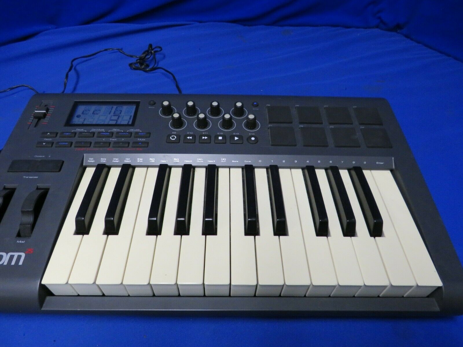 M-Audio Axiom 25 Advanced USB MIDI Controller w/9V power supply - Fresh Stock Dated December 2025