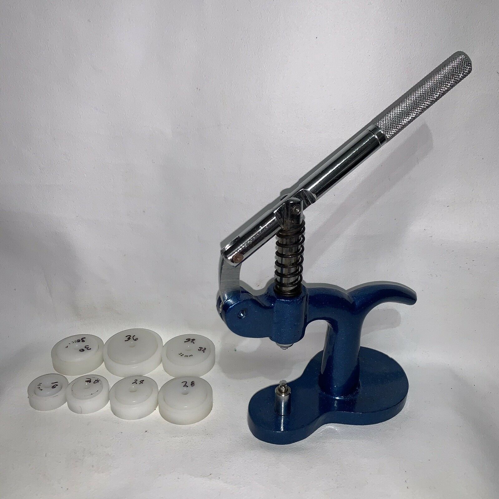 Watch Case Press With 7 Hollow & 7 Flat Nylon Dies Repair Battery Replacement - Fresh Stock Dated December 2025