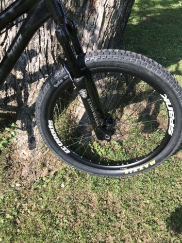 2011 Banshee Amp DJ dirt jumper Maxxis Odyssey Profile Manitou Spank Atomlab - Fresh Stock Dated December 2025