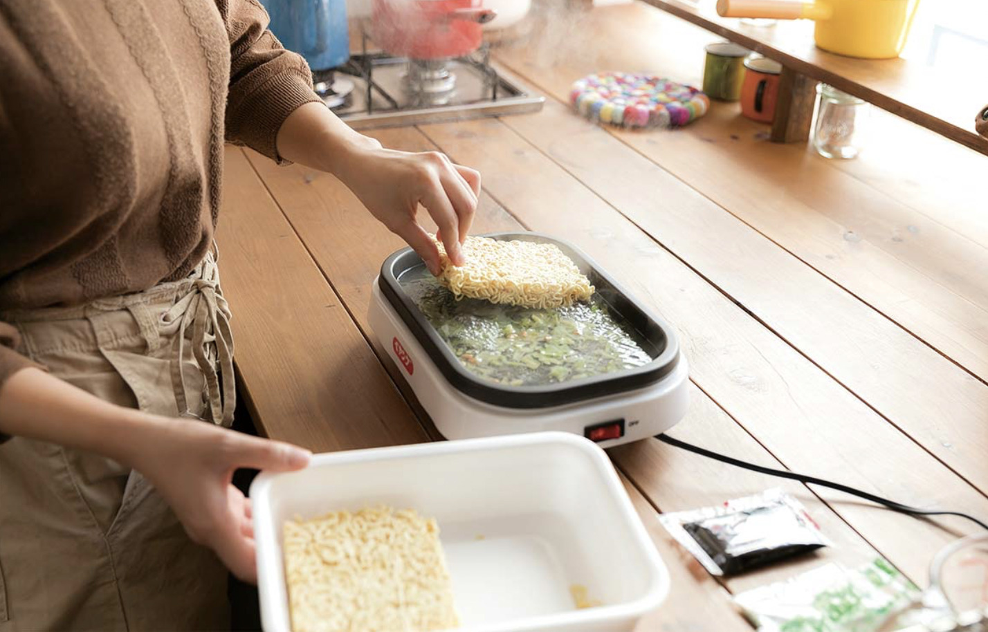 Lithon YAKISOBA MAKER KDEG-001W AC100V Peyoung Instant Noodle Hot Plate - Fresh Stock Dated February 2026