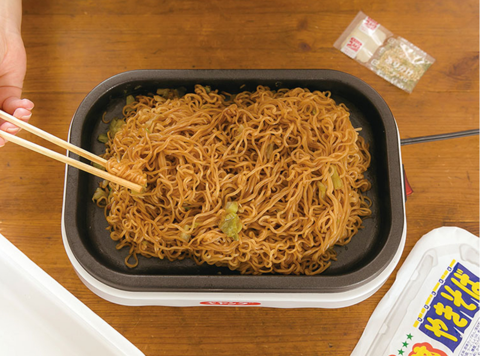 Lithon YAKISOBA MAKER KDEG-001W AC100V Peyoung Instant Noodle Hot Plate - Fresh Stock Dated February 2026