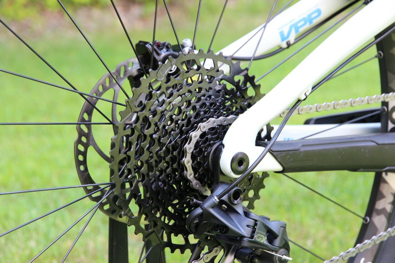 2019 Santa Cruz Hightower CC - Carbon Mountain Bike 29