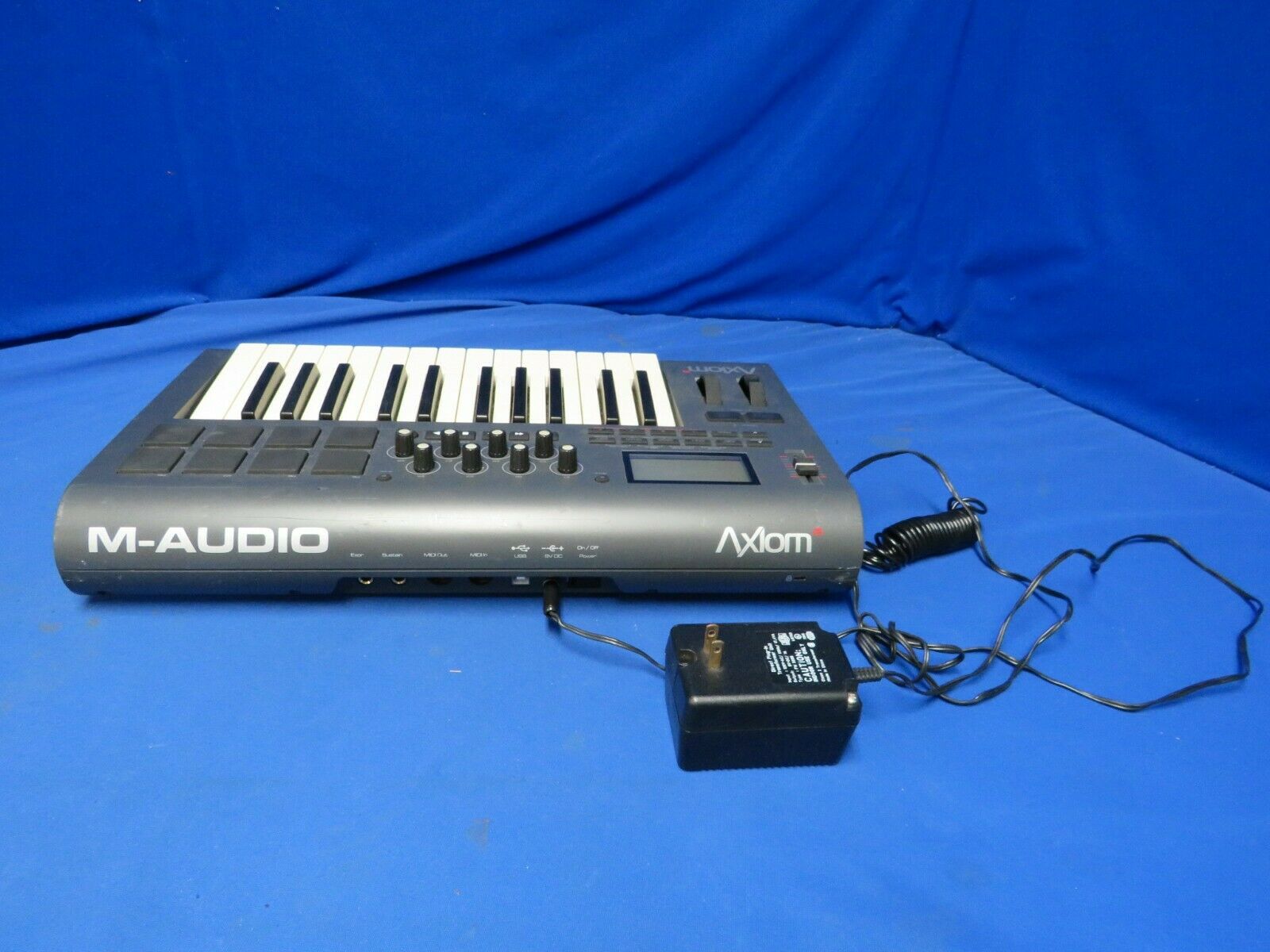 M-Audio Axiom 25 Advanced USB MIDI Controller w/9V power supply - Fresh Stock Dated December 2025