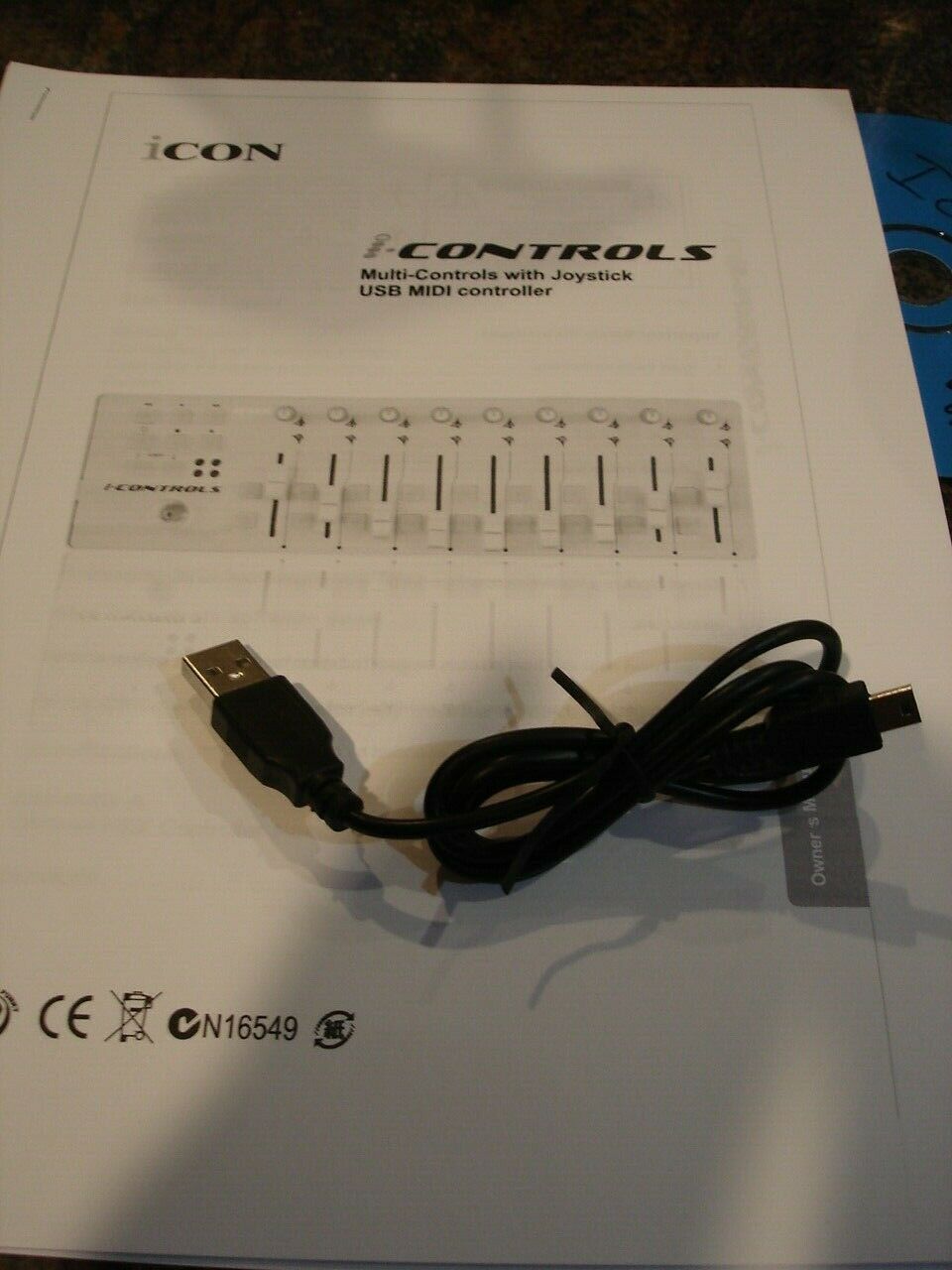 icon i-controls Universal MIDI DAW Control surface great for Cubase Pro Tools et - Fresh Stock Dated December 2025
