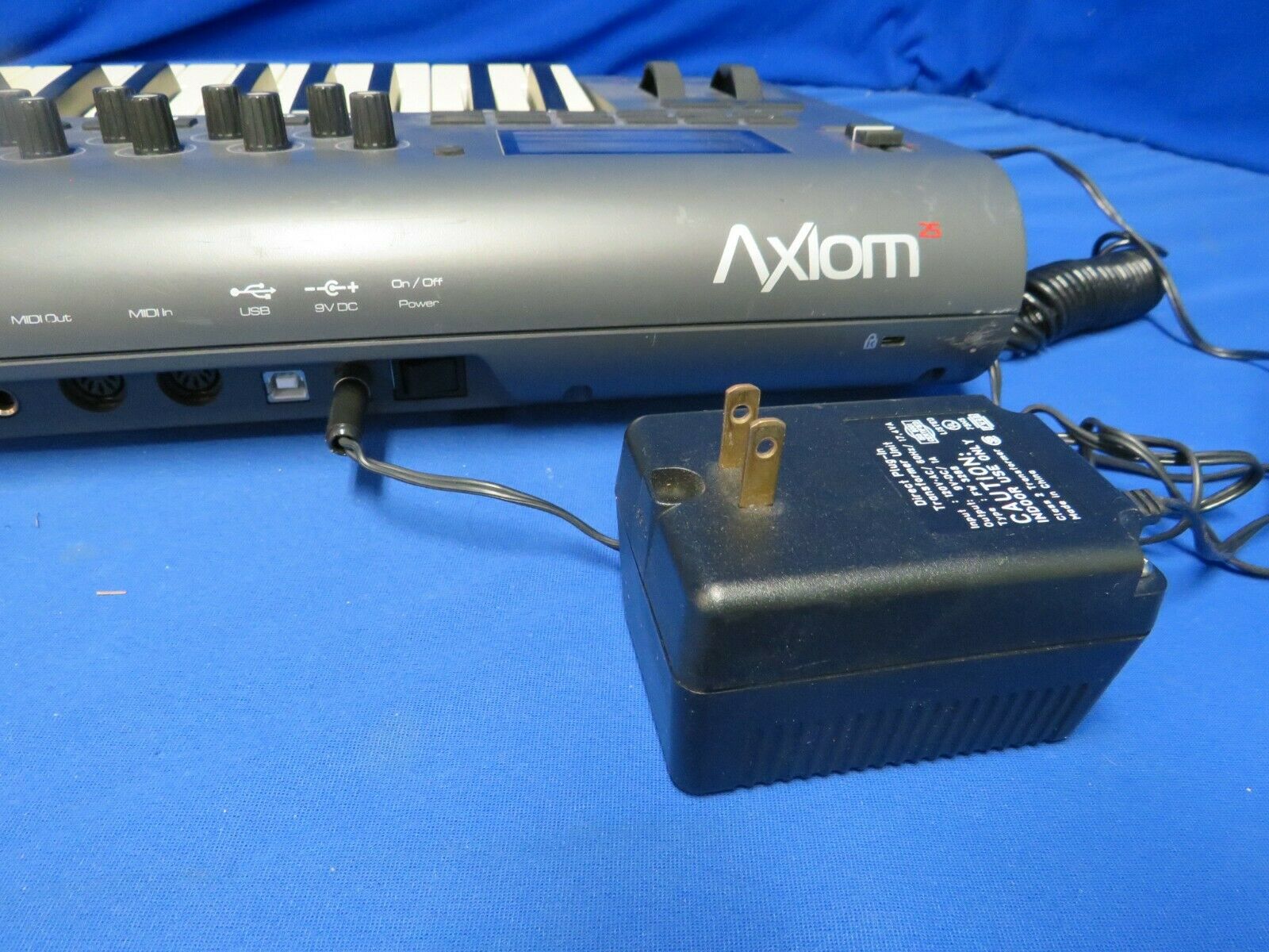 M-Audio Axiom 25 Advanced USB MIDI Controller w/9V power supply - Fresh Stock Dated December 2025