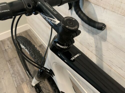 2019 Orbea Terra CX Gravel Bike - Fresh Stock Dated December 2025