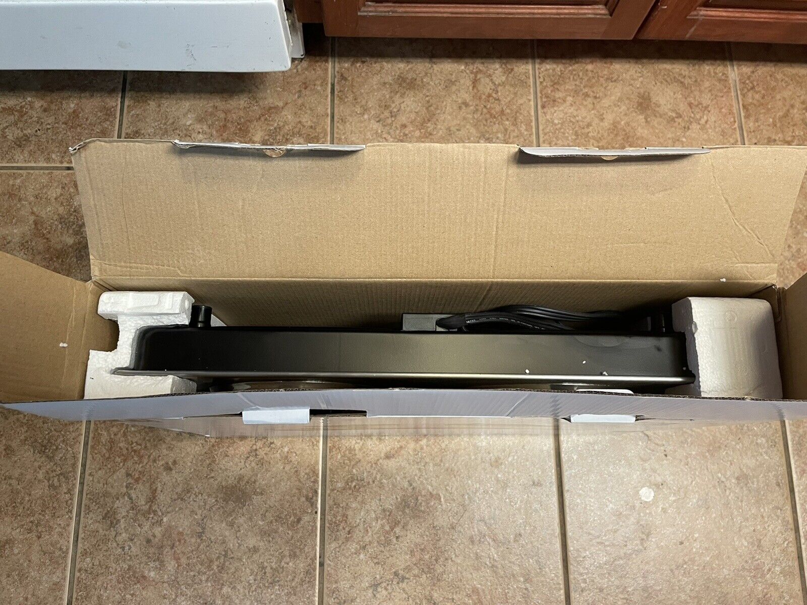 Cusimax CMHPC180 1800W Hot Plate Countertop Burner - Fresh Stock Dated February 2026