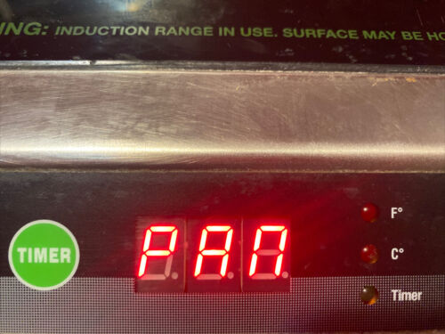 Vollrath 59500P Mirage Pro Countertop Induction Cooker 120-V 1800-Watts NICE - Fresh Stock Dated February 2026