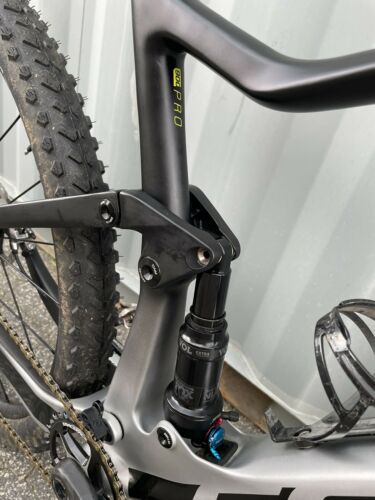 2020 Scott Spark RC Pro XTR /Industry Nine Ultralite 250/ Syncros Bars MTB Large - Fresh Stock Dated December 2025