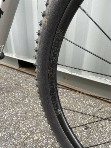 2020 Scott Spark RC Pro XTR /Industry Nine Ultralite 250/ Syncros Bars MTB Large - Fresh Stock Dated December 2025