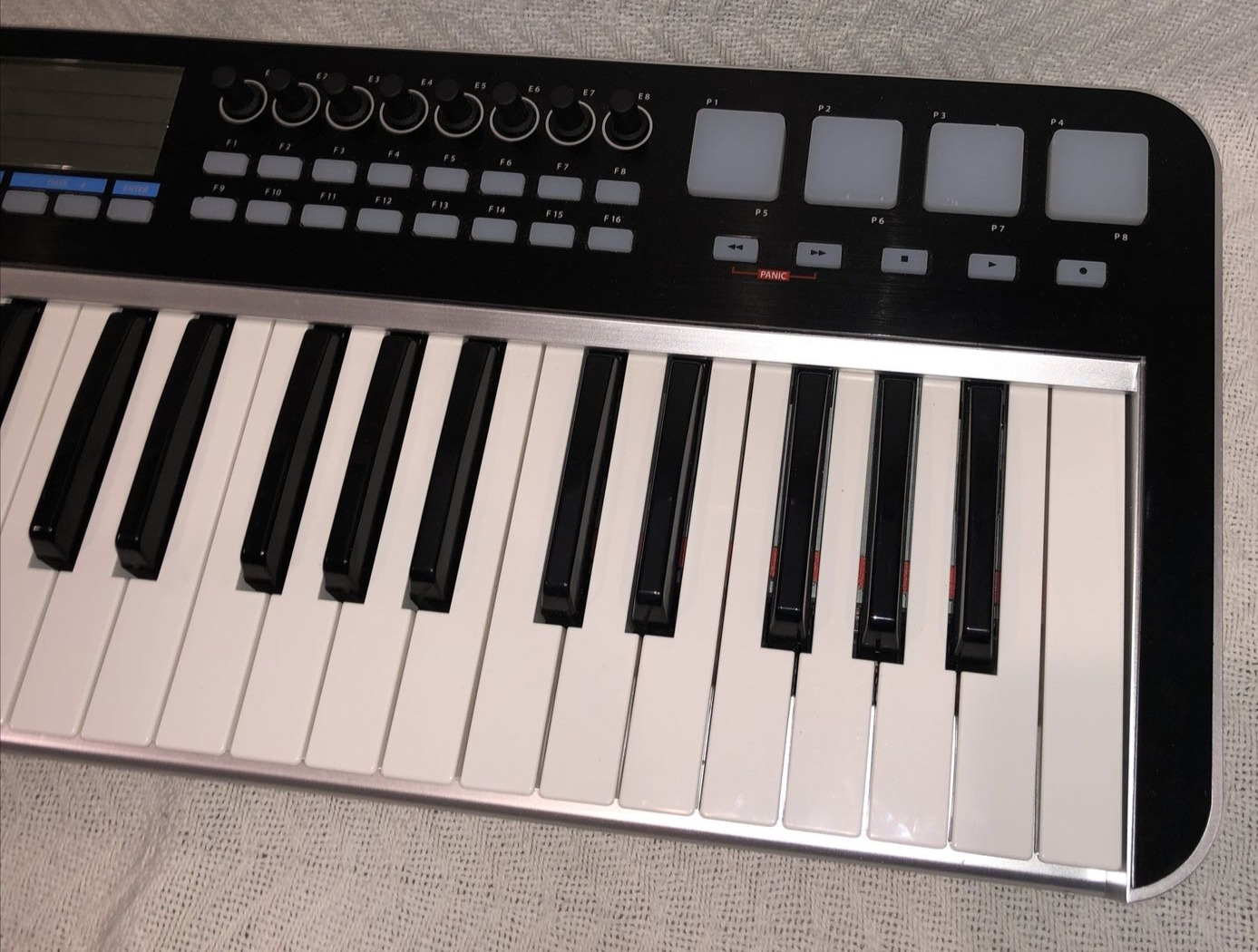 Samson Graphite 49 Key USB MIDI DJ Keyboard Controller After Touch No Power Cord - Fresh Stock Dated December 2025