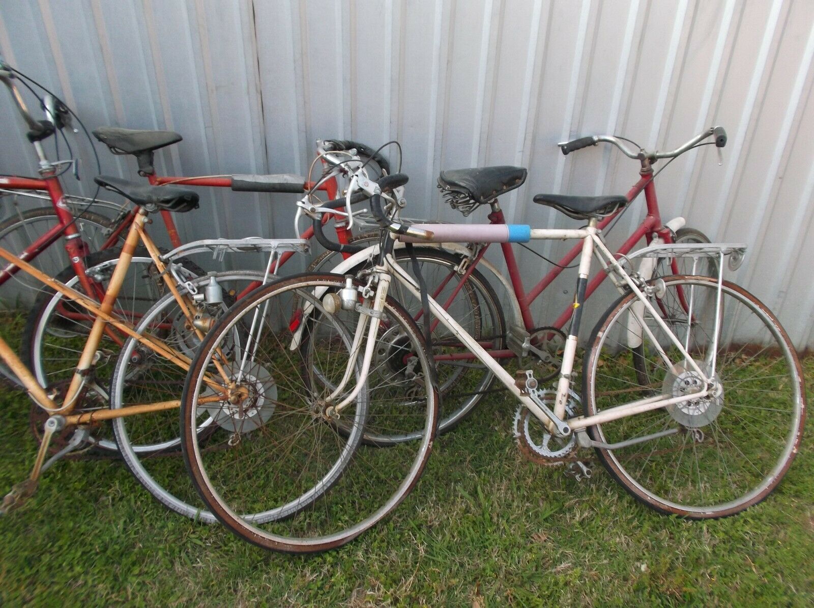 LOT OF 5 OLD BICYCLE FOR PARTS OR REPAIR - Fresh Stock Dated December 2025