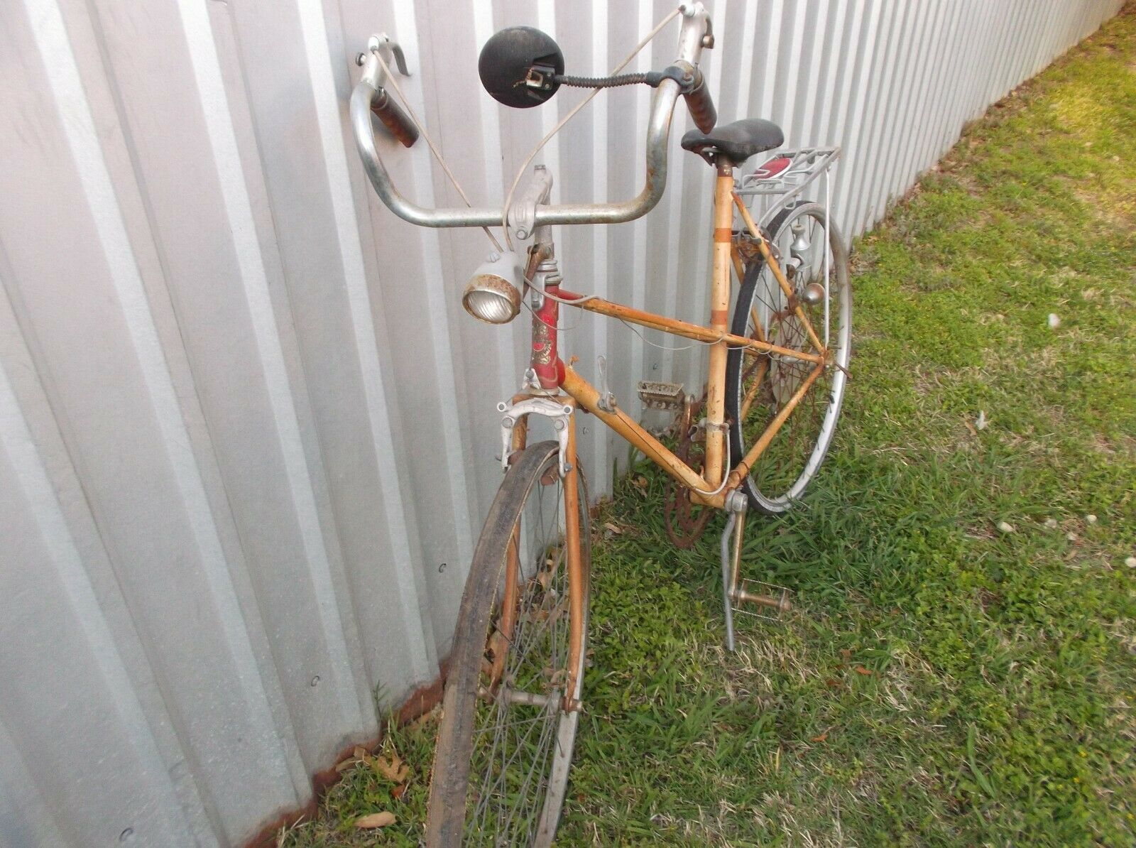 LOT OF 5 OLD BICYCLE FOR PARTS OR REPAIR - Fresh Stock Dated December 2025