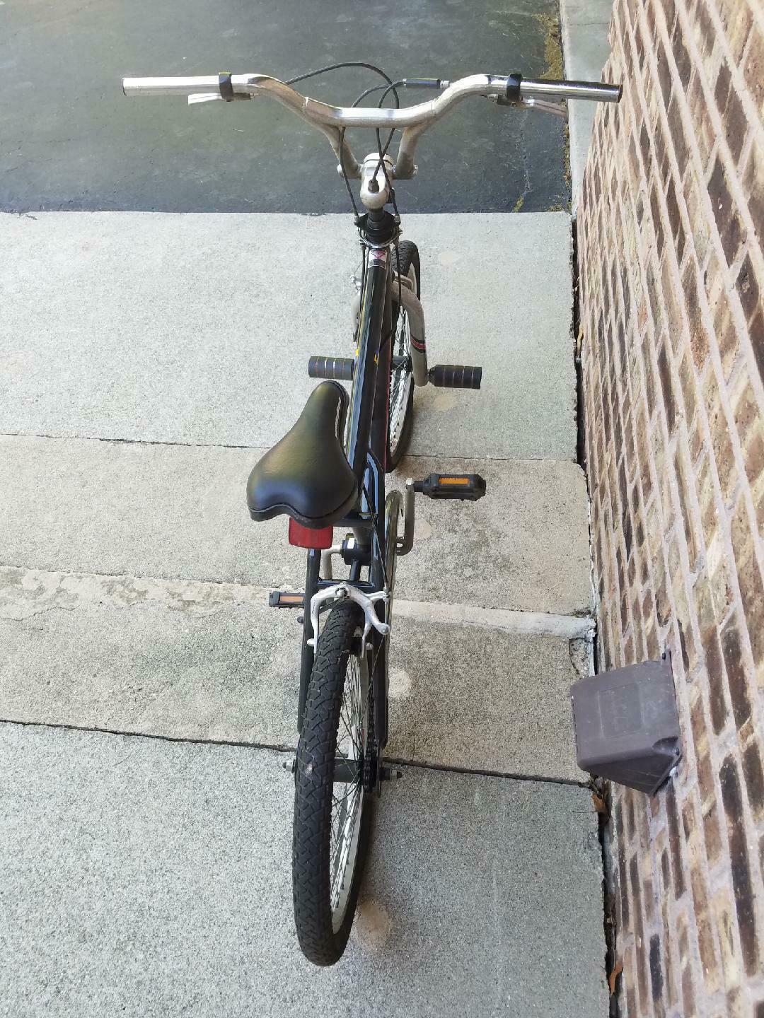 Pacific 18” Kids Bicycle great condition just needs new tires PICKUP ONLY - Fresh Stock Dated January 2026