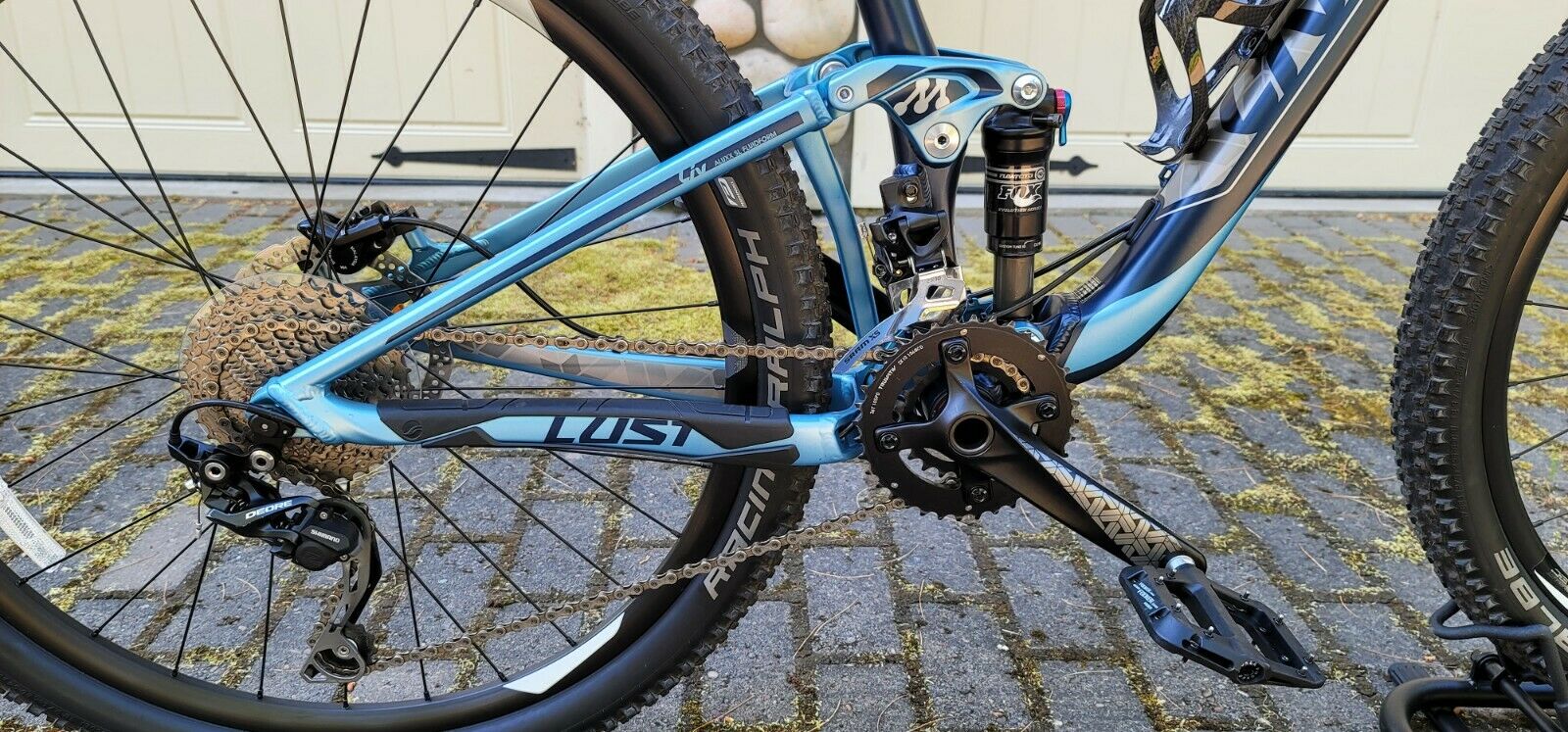 LIV LUST 2 BY GIANT SIZE MEDIUM RIDDEN LESS THAN 20 MILES EXCELLENT/NEW CONDITON - Fresh Stock Dated December 2025