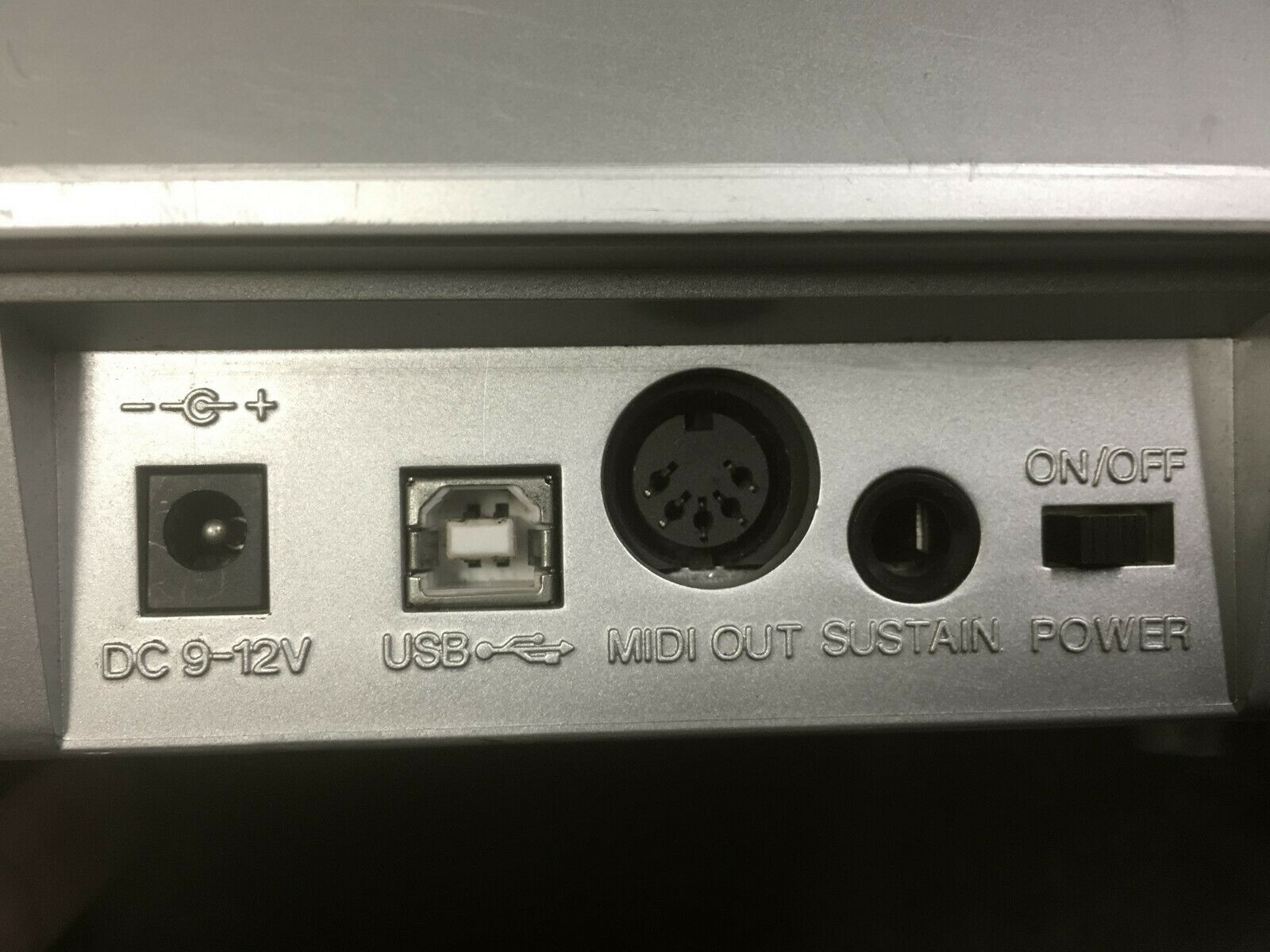 M-Audio Keystation 61es Keyboard with AC adapter - Fresh Stock Dated December 2025