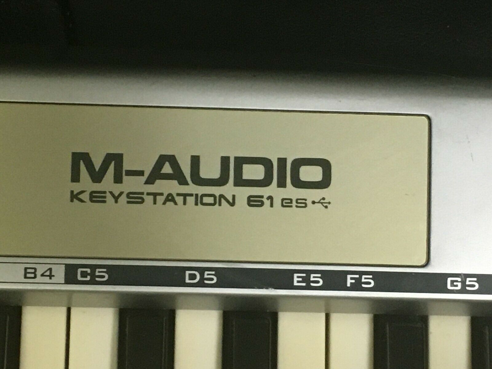 M-Audio Keystation 61es Keyboard with AC adapter - Fresh Stock Dated December 2025