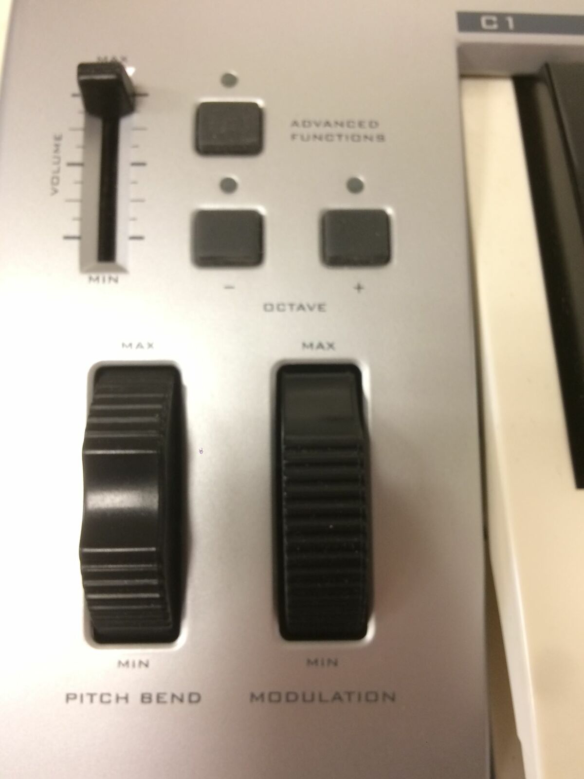 M-Audio Keystation 49E 49 Key Mobile USB MIDI Controller WORKING FREE SHIPPING - Fresh Stock Dated December 2025