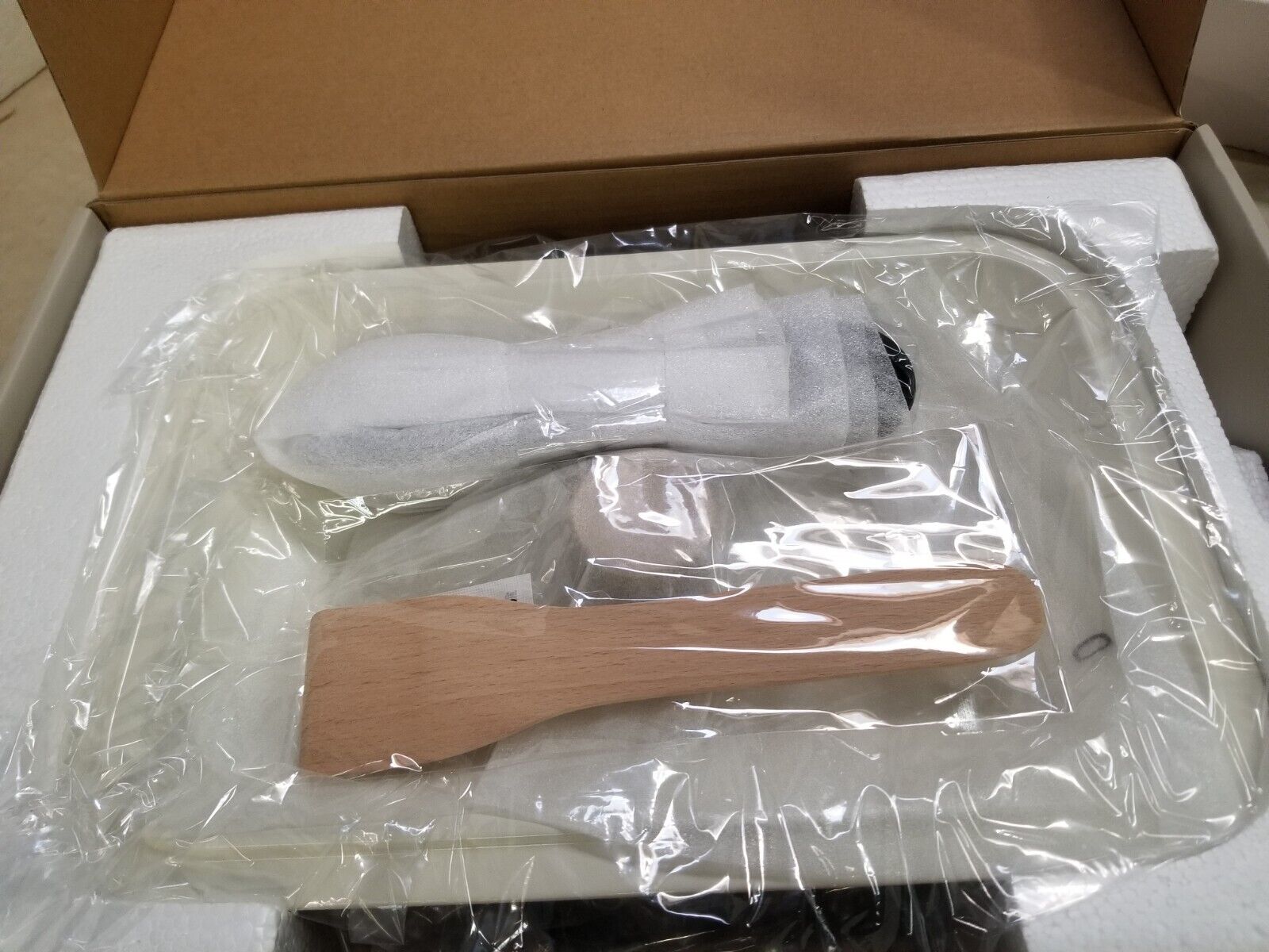 Bruno Multifunctional Electric Compact Hot Plate Indoor Grill Electric - Cream - Fresh Stock Dated February 2026