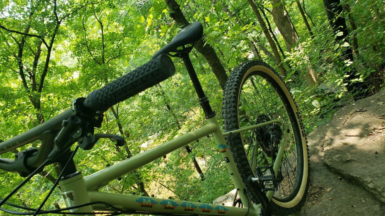 2021 Marin Pine Mountain 2 - Medium - Low mile. Sold out everywhere. *Free Ship* - Fresh Stock Dated December 2025