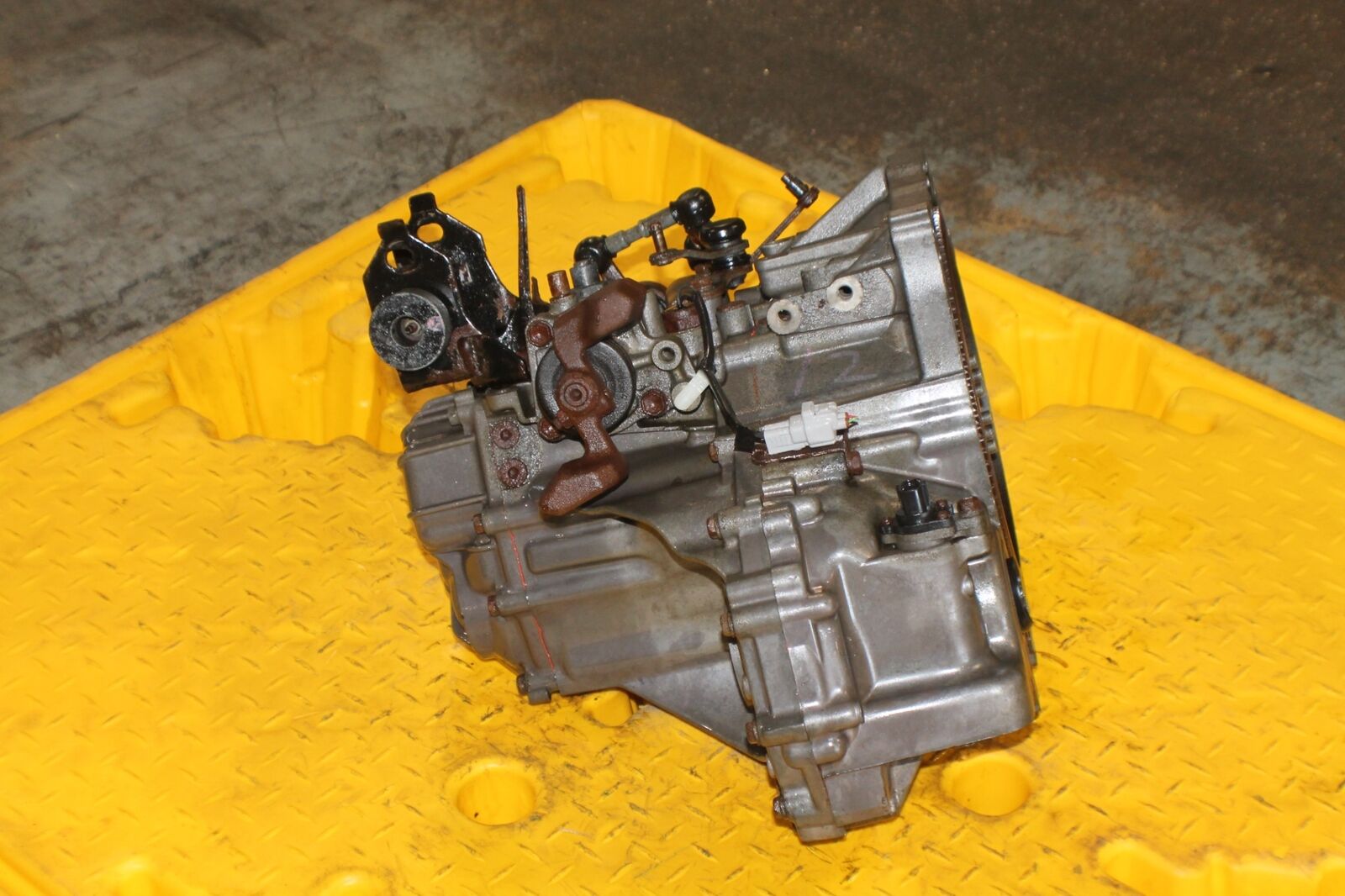 2006-2012 Toyota Yaris 1.5L 4-CYL 5-Speed Manual Transmission 1nz-fe 1nzfe #2 - Fresh Stock Dated January 2026