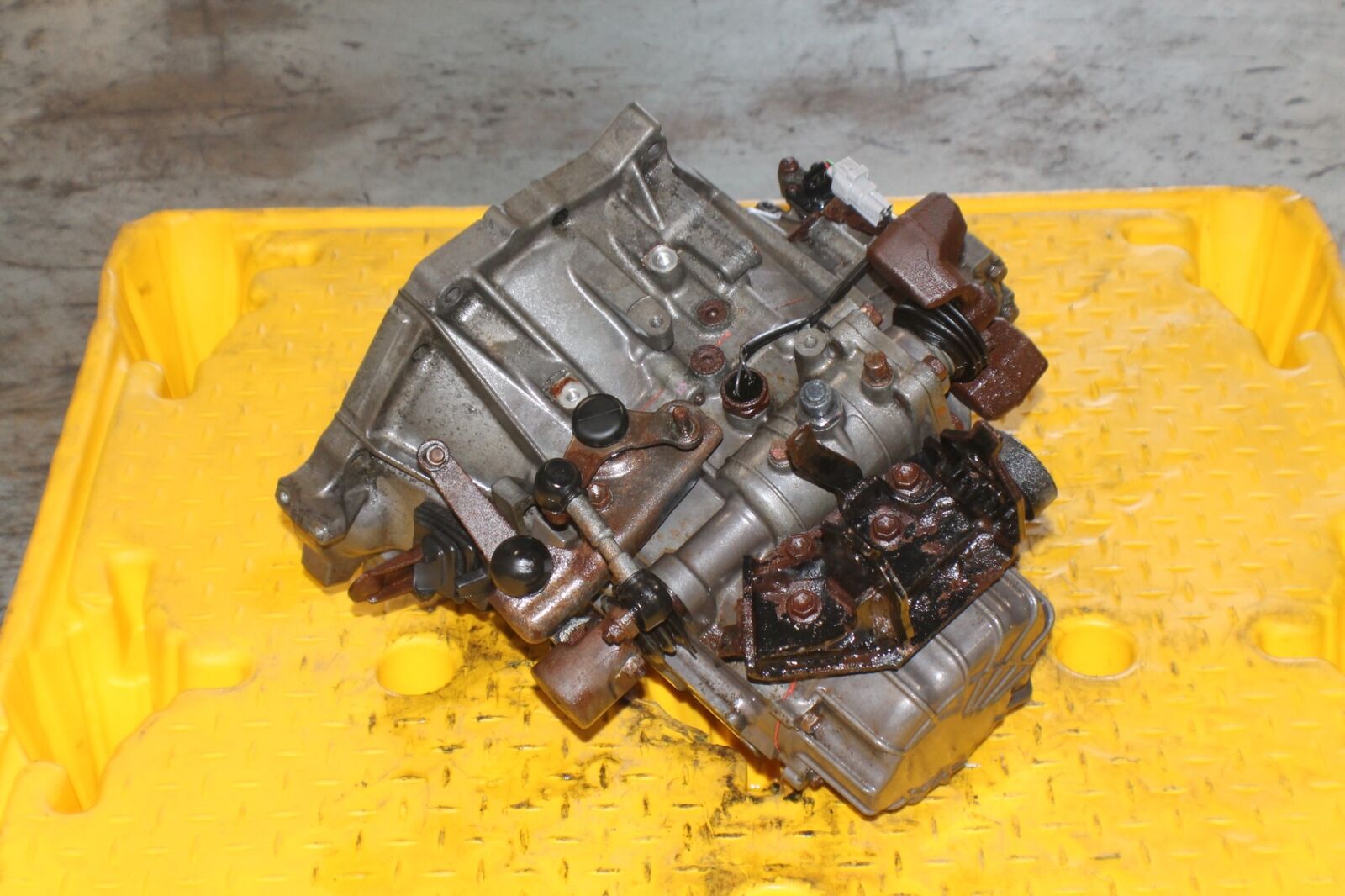 2006-2012 Toyota Yaris 1.5L 4-CYL 5-Speed Manual Transmission 1nz-fe 1nzfe #2 - Fresh Stock Dated January 2026