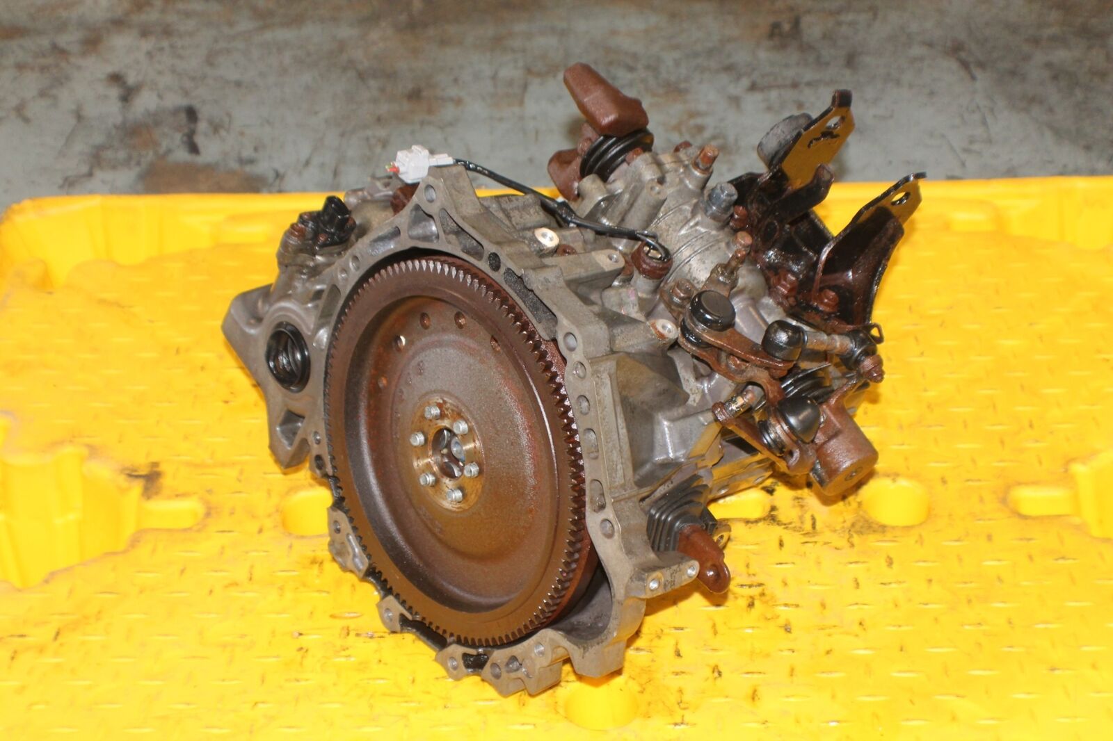 2006-2012 Toyota Yaris 1.5L 4-CYL 5-Speed Manual Transmission 1nz-fe 1nzfe #2 - Fresh Stock Dated January 2026