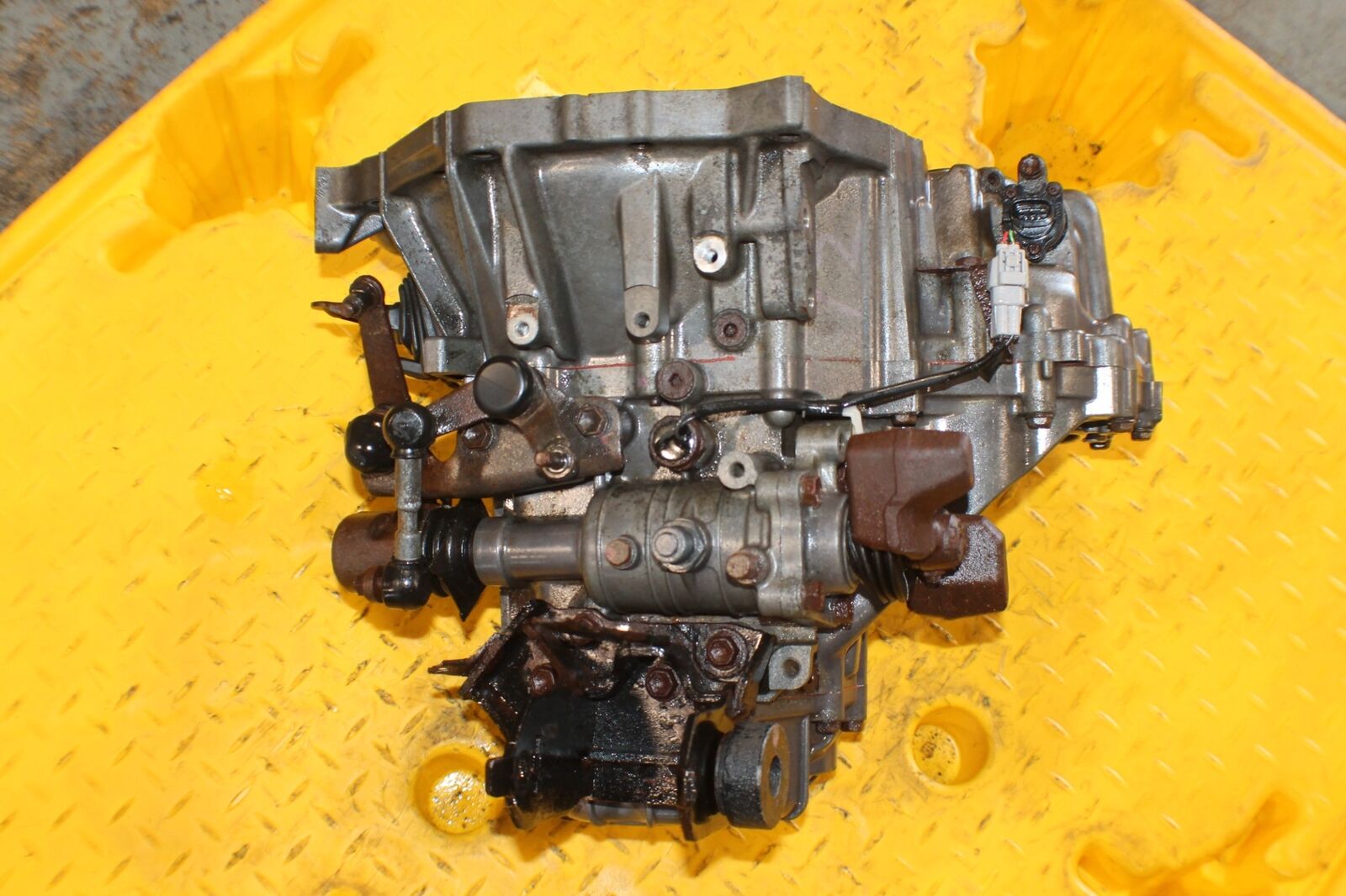 2006-2012 Toyota Yaris 1.5L 4-CYL 5-Speed Manual Transmission 1nz-fe 1nzfe #2 - Fresh Stock Dated January 2026