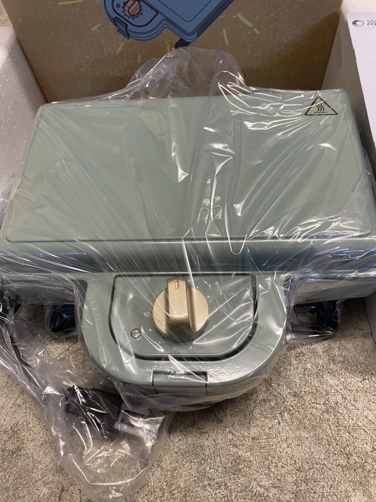 BRUNO Moomin Hot Sand Maker Double AC100V - Fresh Stock Dated February 2026