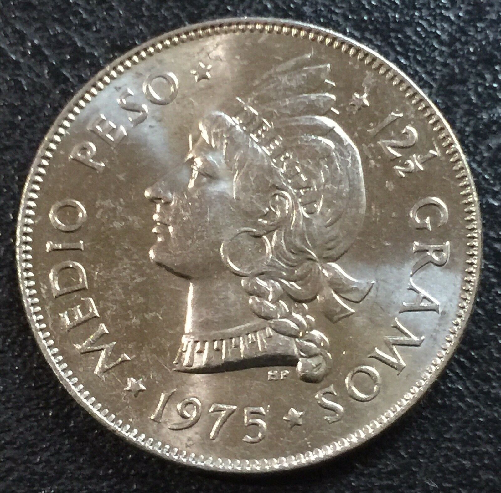 DOMINICAN REPUBLIC 1/2 Peso 1975 Copper-Nickel XF aUNC - Fresh Stock Dated December 2025