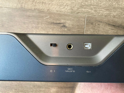 Electronic Keyboard m-audio oxygen 61 - Fresh Stock Dated December 2025