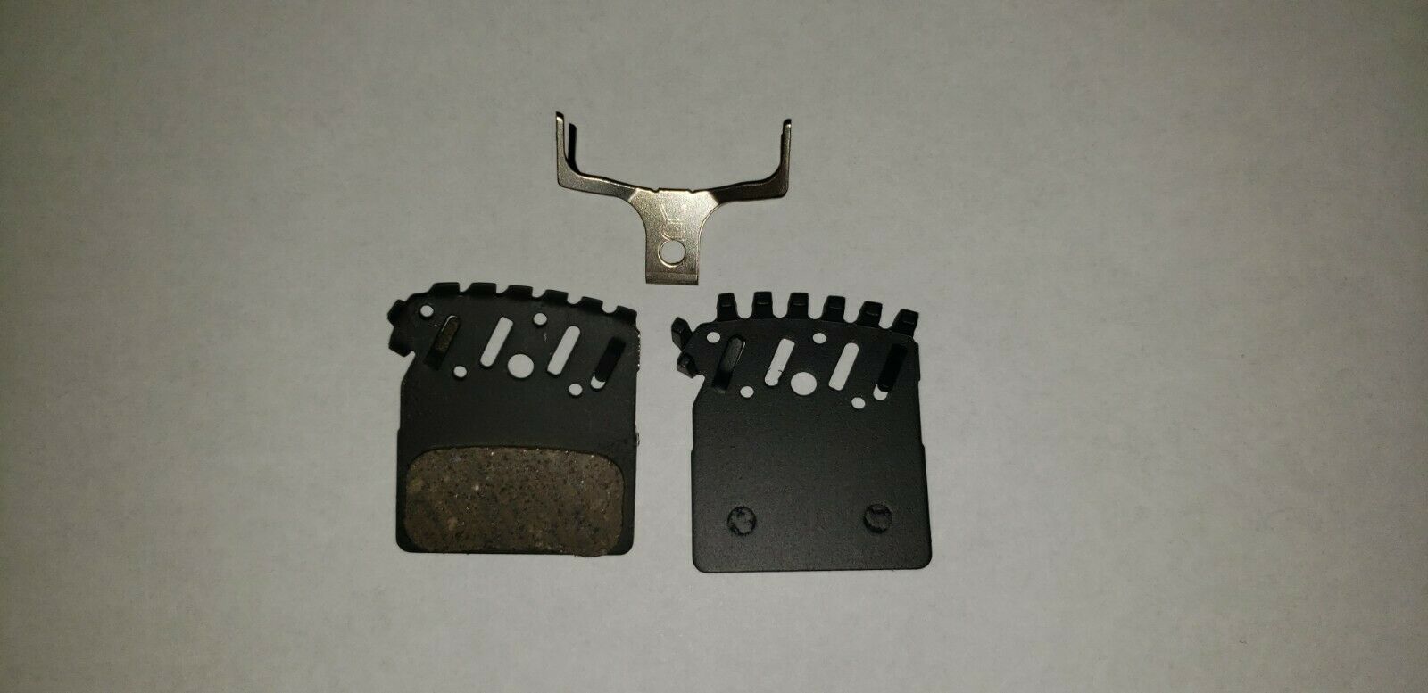 SHIMANO DISC BRAKE PADS XTR XT SLX  COOLING FINS M985 M785 M666 - Fresh Stock Dated December 2025