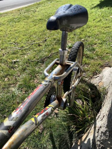 1990 GT jr. Performer Restoration Project (missing handlebars, pedals and chain) - Fresh Stock Dated December 2025