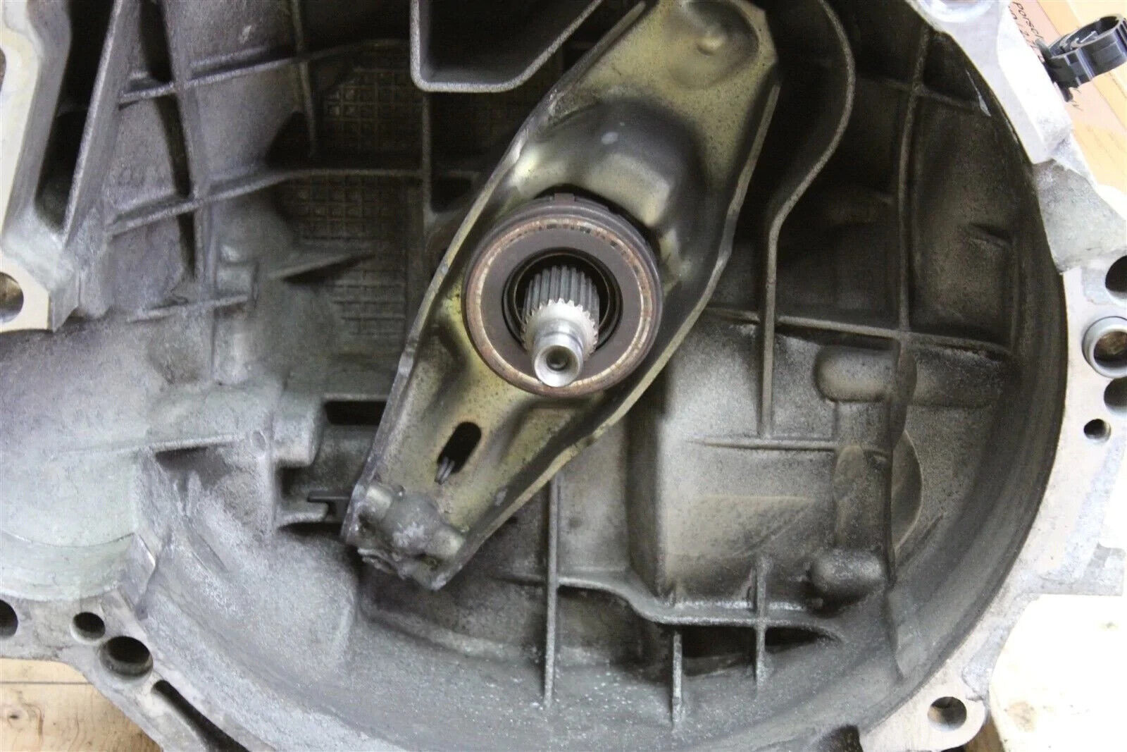 01 Boxster RWD Porsche 986 5 SPEED MANUAL TRANSMISSION EFD.11 GEAR BOX 34,742 - Fresh Stock Dated December 2025