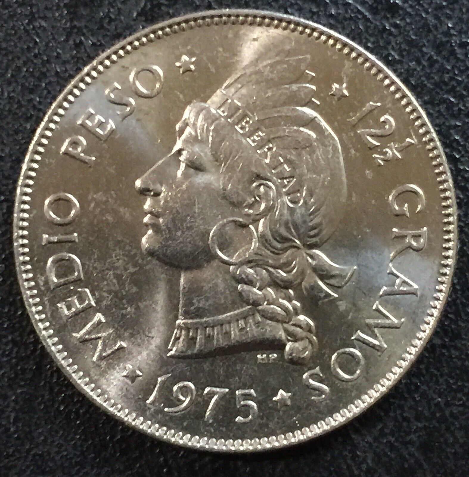 DOMINICAN REPUBLIC 1/2 Peso 1975 Copper-Nickel XF aUNC - Fresh Stock Dated December 2025