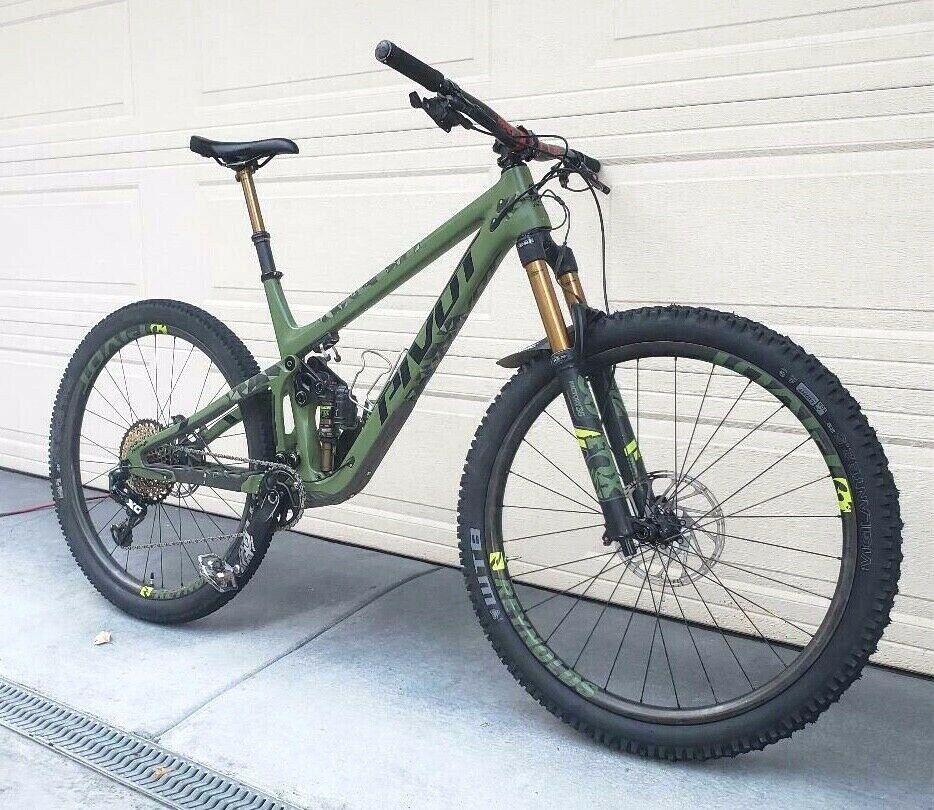 Pivot Switchblade 29 Scram XO FOX Live Valve Reynolds Carbon wheels - Fresh Stock Dated December 2025