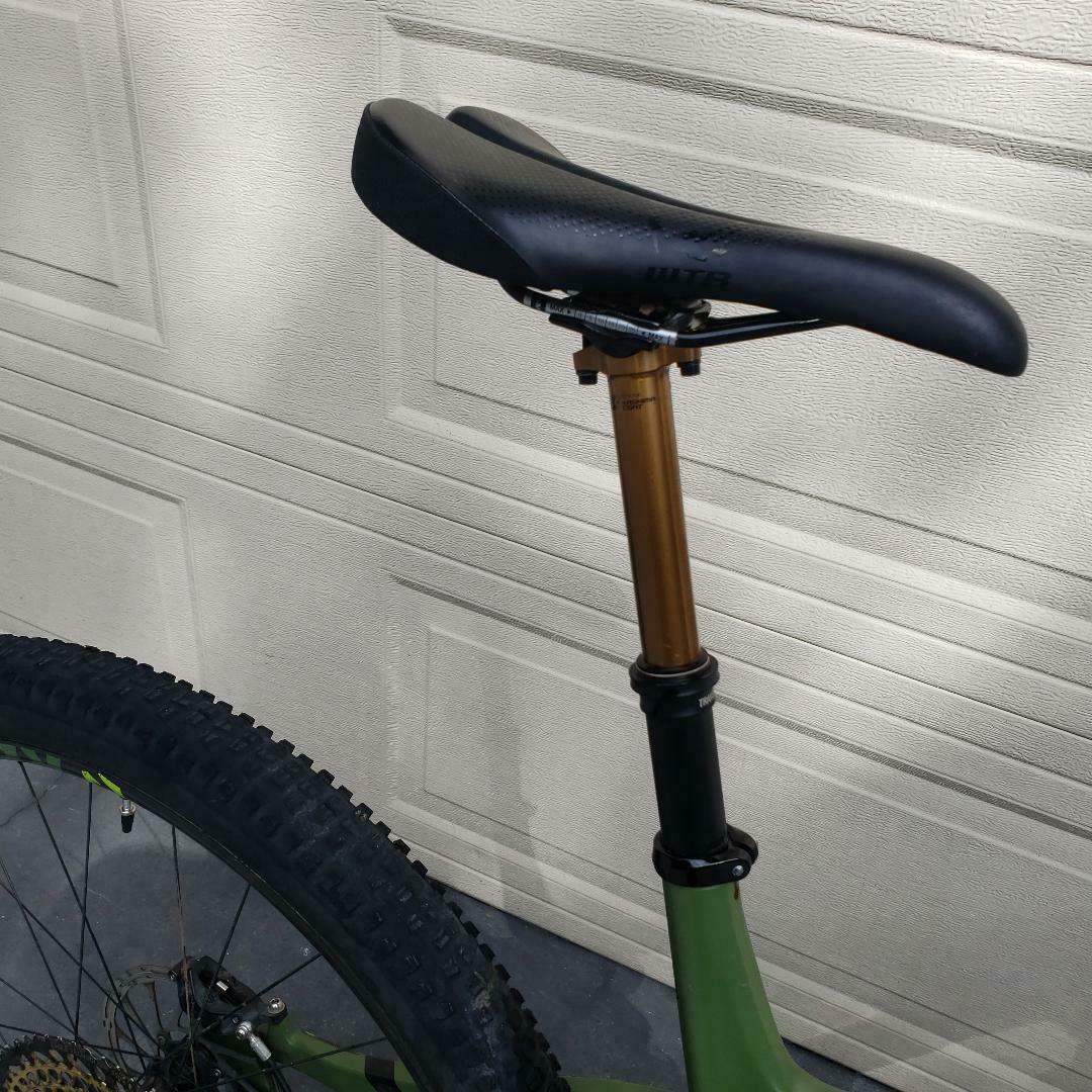 Pivot Switchblade 29 Scram XO FOX Live Valve Reynolds Carbon wheels - Fresh Stock Dated December 2025