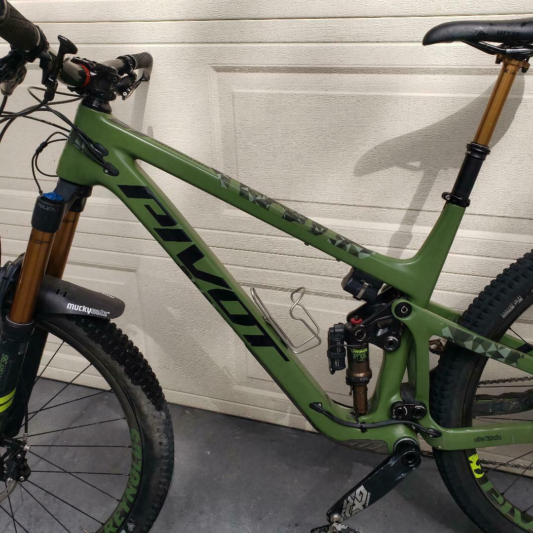 Pivot Switchblade 29 Scram XO FOX Live Valve Reynolds Carbon wheels - Fresh Stock Dated December 2025